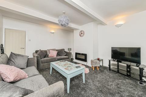 3 bedroom terraced house for sale, Blackmires, Halifax
