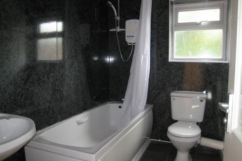 3 bedroom terraced house to rent, Dewe Road, Brighton BN2