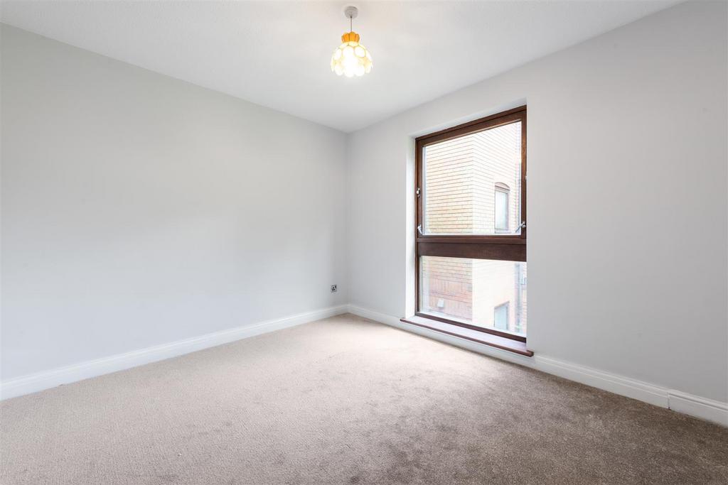 27 Alderwood Place, Princes Way, Solihull, West Mi