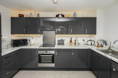 3 bedroom maisonette for sale, Charmille Avenue, London