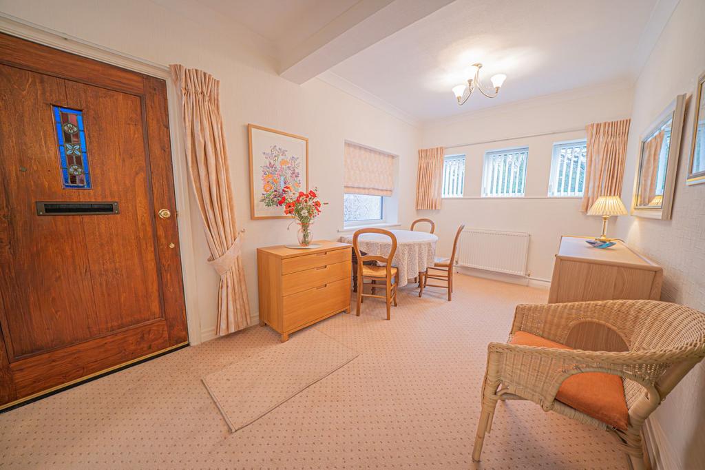 Apartment in Solihull, Ulverley Green - View 5