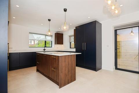 4 bedroom detached house for sale, Mount Pleasant Lane, Bricket Wood, St. Albans