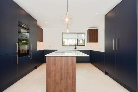 4 bedroom detached house for sale, Mount Pleasant Lane, Bricket Wood, St. Albans