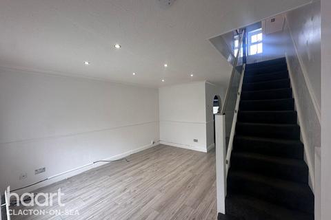 3 bedroom semi-detached house to rent, Worthing Mews, CLACTON-ON-SEA