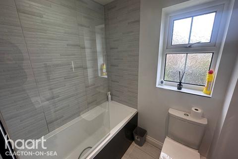 3 bedroom semi-detached house to rent, Worthing Mews, CLACTON-ON-SEA