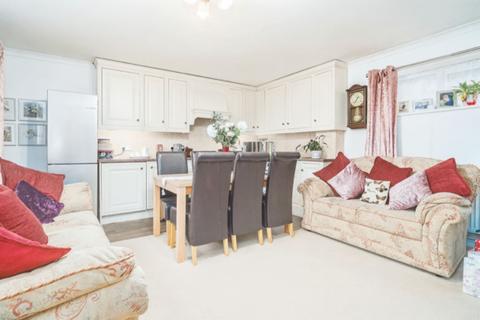 1 bedroom ground floor flat for sale, Ribbledale, London Colney, St. Albans