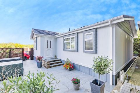 2 bedroom park home for sale, Harefield Road, Rickmansworth