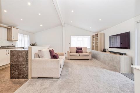 2 bedroom park home for sale, Harefield Road, Rickmansworth