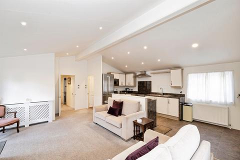 2 bedroom park home for sale, Harefield Road, Rickmansworth