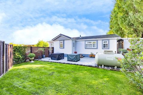 2 bedroom park home for sale, Harefield Road, Rickmansworth