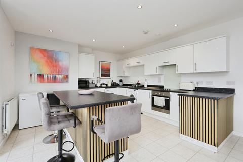 3 bedroom penthouse for sale, Groombridge Avenue, Eastbourne