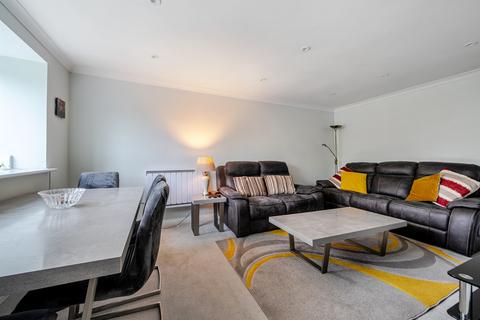 2 bedroom flat for sale, Woodridge Close, Enfield