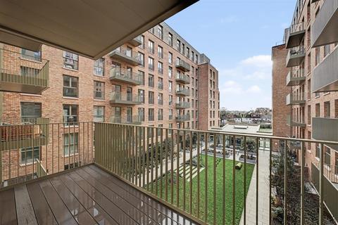 3 bedroom apartment to rent, Ribbon Lane, Brent Cross, NW2