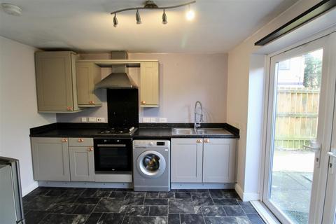 undefined, Needlers Way, Hull