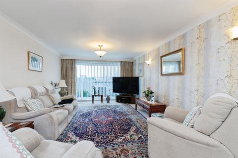2 bedroom flat for sale, Branksome Wood Road, Bournemouth