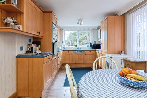 2 bedroom flat for sale, Branksome Wood Road, Bournemouth
