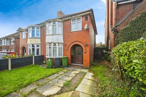 Lyncroft Avenue, Ripley