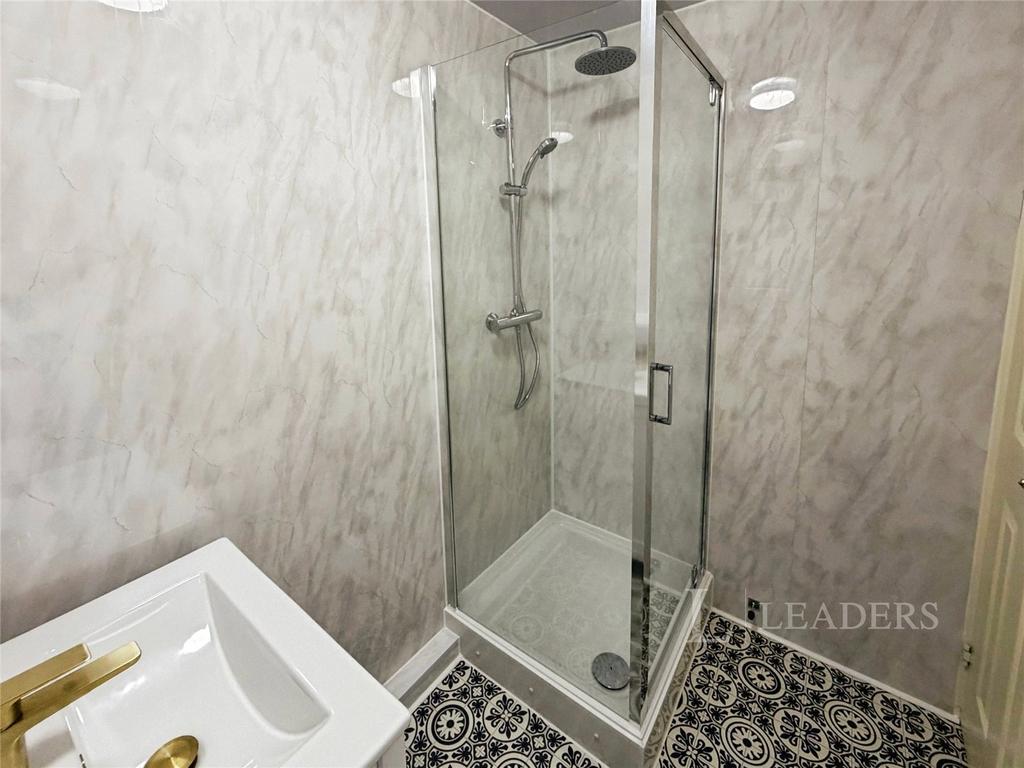 Showerroom1