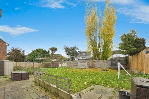 4 bedroom detached house for sale, Holbeck Lane, Cheshunt, Waltham Cross