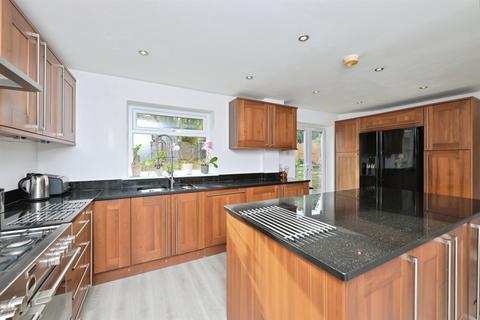 4 bedroom detached house for sale, Holbeck Lane, Cheshunt, Waltham Cross