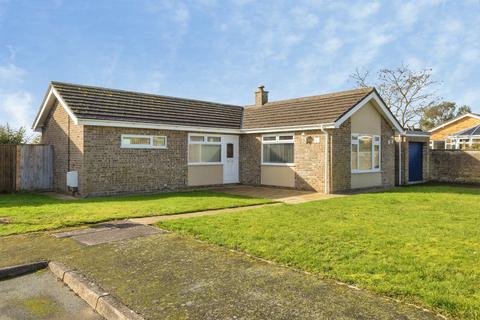 2 bedroom detached bungalow for sale, Larch Close, Attleborough