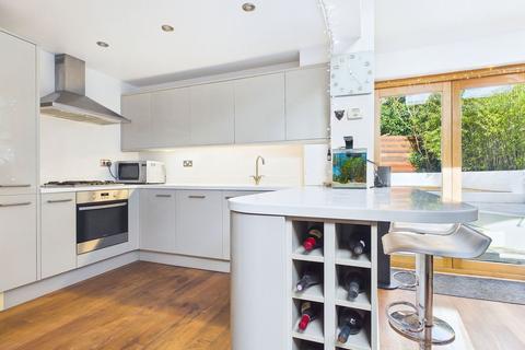 4 bedroom end of terrace house for sale, Furze Hill, Hove, BN3 1PP