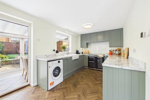 undefined, Kempton Grove, Cheltenham, Gloucestershire, GL51