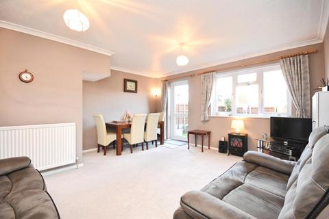 undefined, Roding Way, Wickford