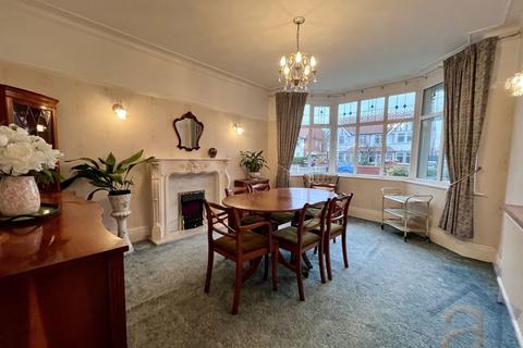 4 bedroom semi-detached house for sale, Chester Avenue, Southport, PR9 7ET