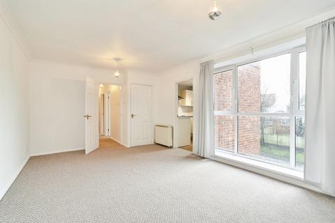 2 bedroom flat for sale, Lidgett Park Court, Leeds