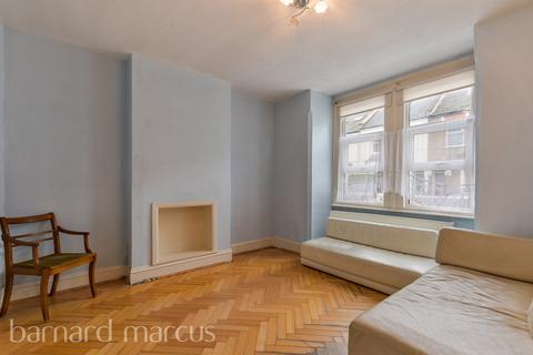 3 bedroom end of terrace house for sale, Brathway Road, London
