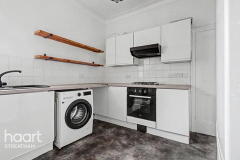 2 bedroom apartment to rent, Stanthorpe Road, Streatham SW16