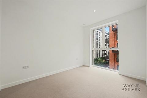 2 bedroom apartment to rent, Parkview Avenue, Brent Cross, NW2