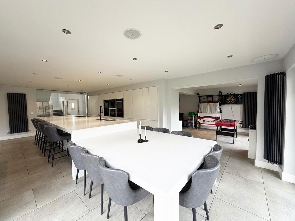 Diner/Kitchen