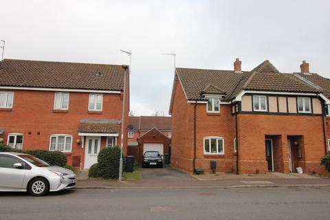 3 bedroom end of terrace house to rent, Anthony Nolan Road, King's Lynn, PE30
