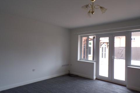 3 bedroom end of terrace house to rent, Anthony Nolan Road, King's Lynn, PE30