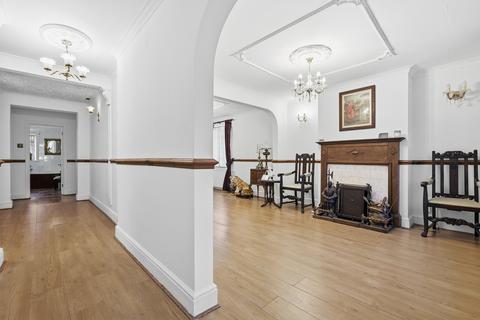 undefined, Mount Drive, Park Street, St. Albans