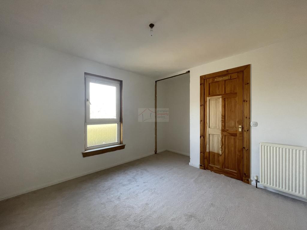 Bedroom 2b.JPG