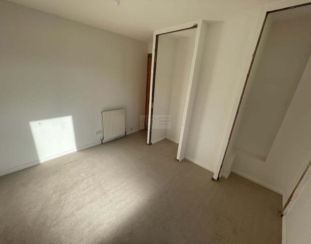 Bedroom 3b.JPG