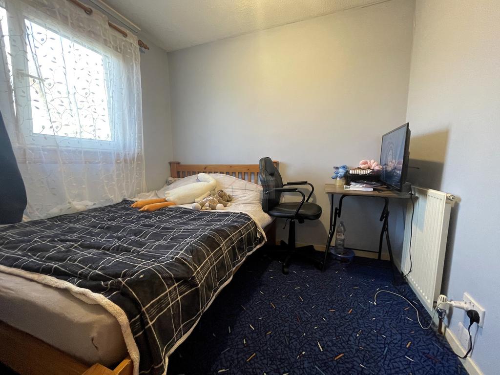 Bedroom 4a.JPG