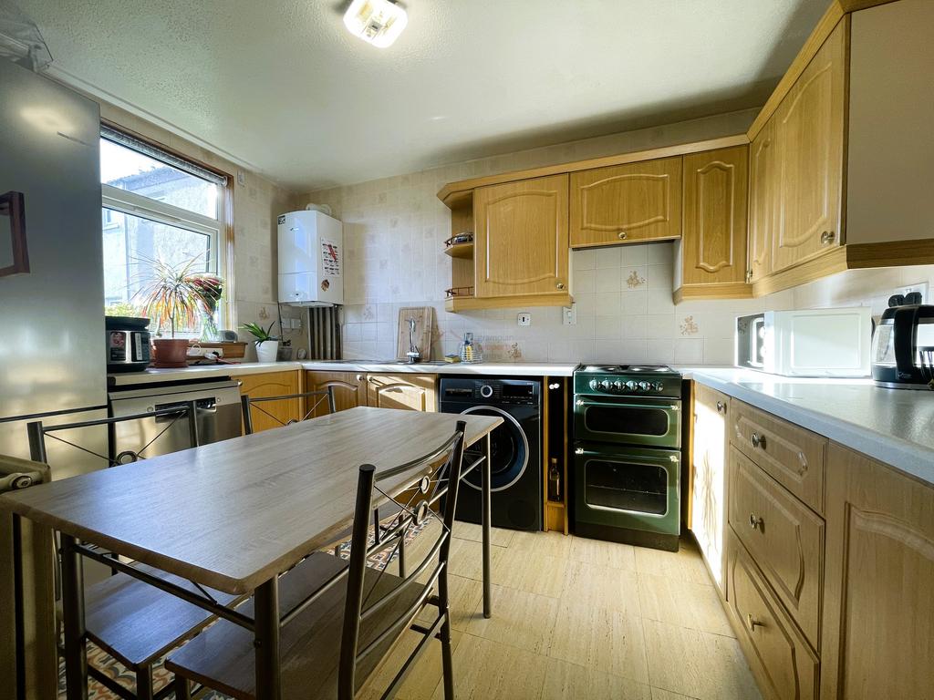 Kitchen a.JPG