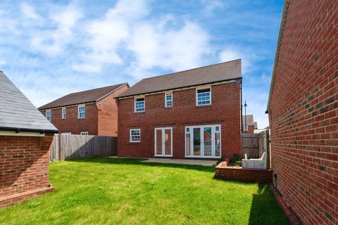 4 bedroom detached house for sale, Pakenham Road, WATERLOOVILLE