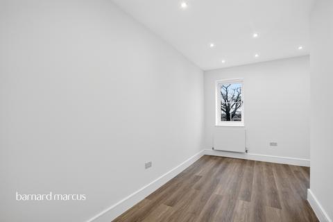 3 bedroom apartment for sale, Chase Side, London, N14