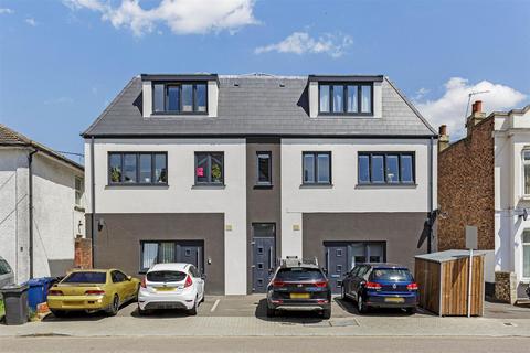 undefined, Hutton Grove, North Finchley