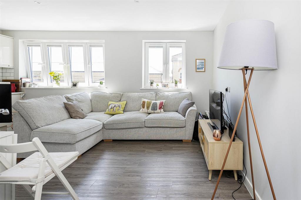 D D - Flat 6 Vivienne House - 6.jpg
