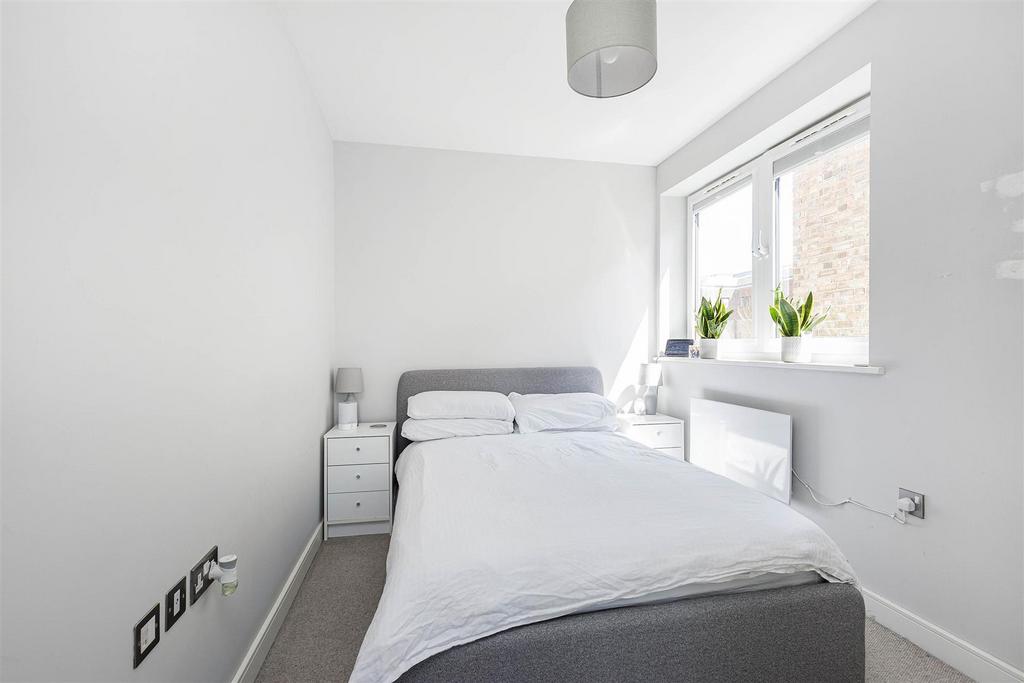 D D - Flat 6 Vivienne House - 2.jpg
