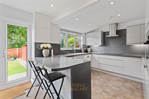 3 bedroom detached house for sale, Sissinghurst Close, Crawley RH10