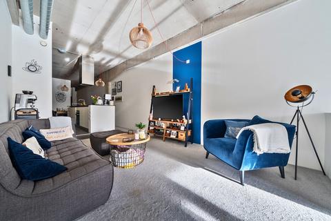 2 bedroom apartment for sale, Lakeshore Drive, Somerset BS13