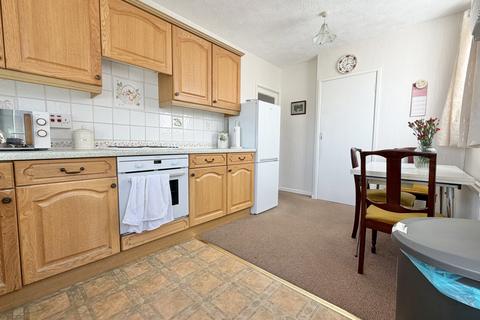 3 bedroom bungalow for sale, Cartmell Avenue, Fleetwood FY7