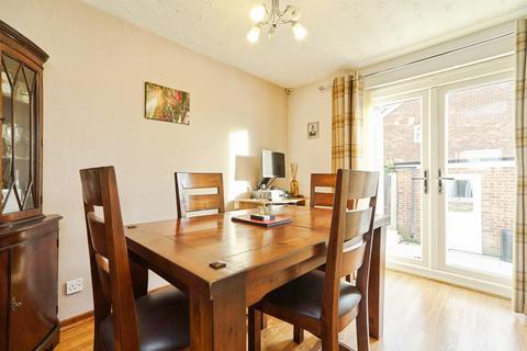 undefined, Hough End Close, Leeds
